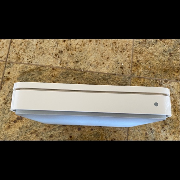 Apple A1408 Airport Extreme Base Station 5th
Gen WirelessRouter and - Picture 12 of 16